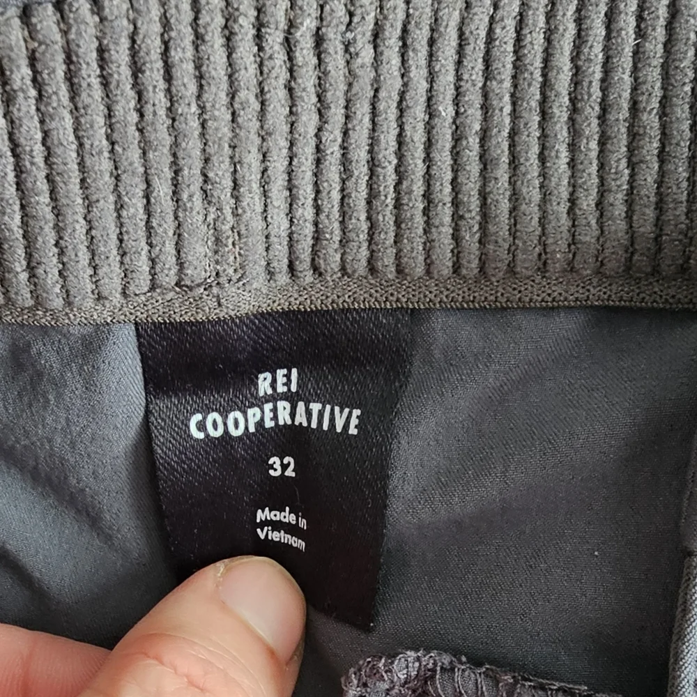 REI Co-op Men’s Gray Outdoor Hiking Shorts Size 32 Stretch Performance